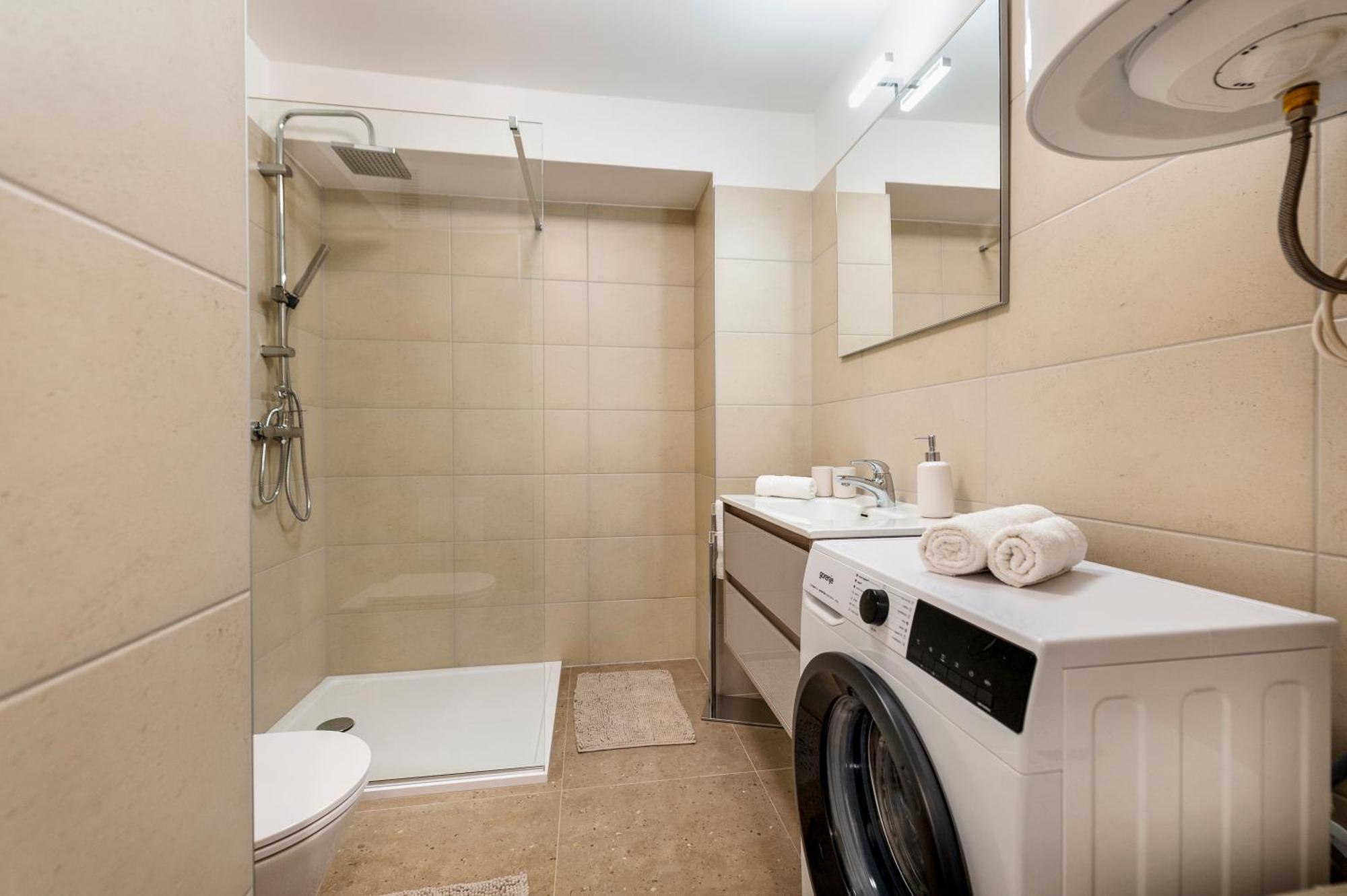Arena Parkside Residence Pula Ngoại thất bức ảnh