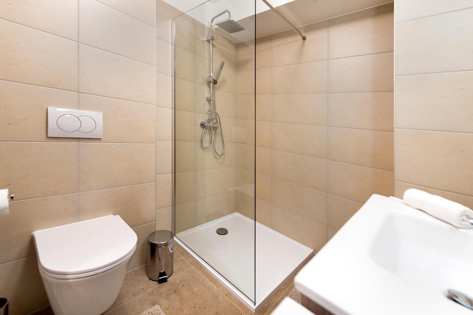 Arena Parkside Residence Pula Ngoại thất bức ảnh